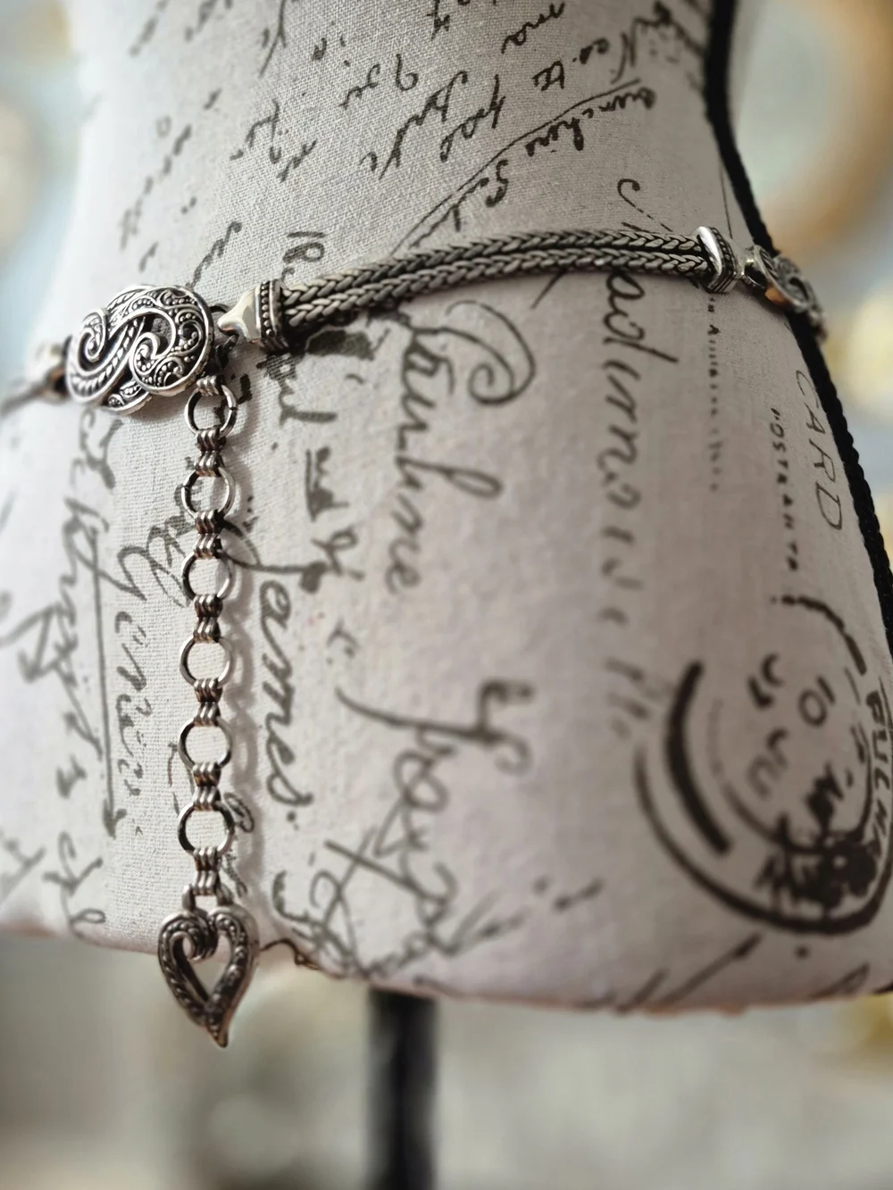 Brighton Bali Hai Silver-Plated Chain Belt with Heart Drop Small - Picture 4 of 7